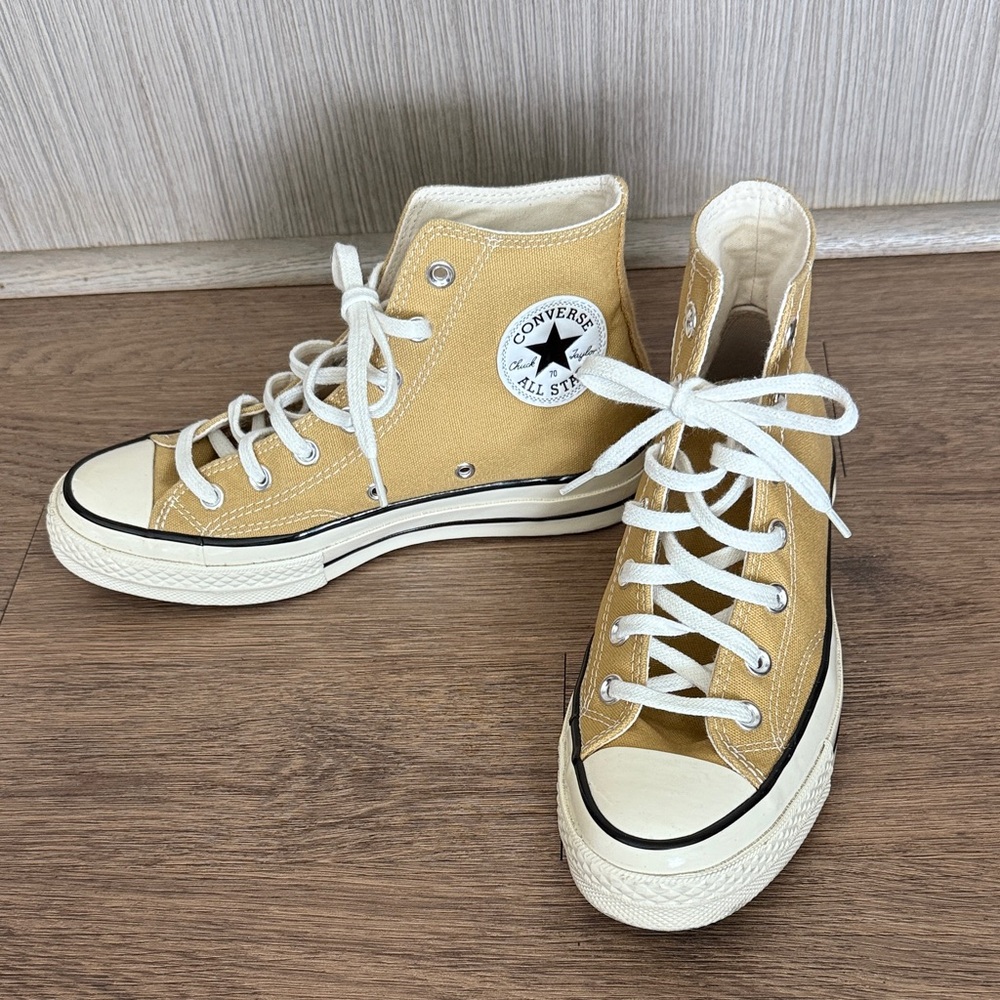 Converse High-Tops in Mustard Yellow with White Accents (US7.5)